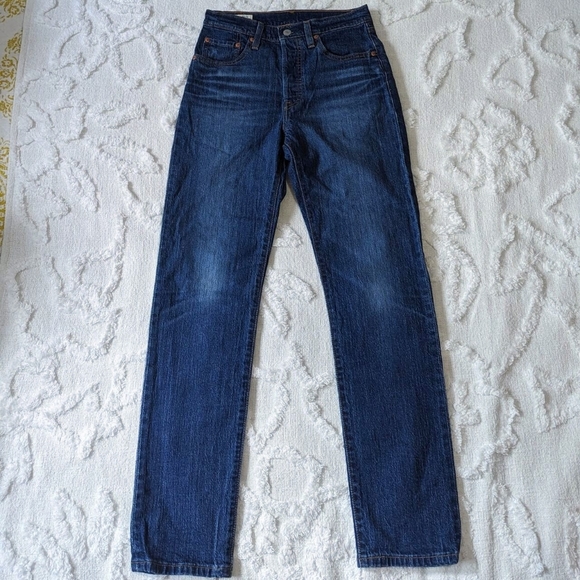 Levi's 501 button up straight leg jeans, size 25 x 30. - Picture 4 of 8